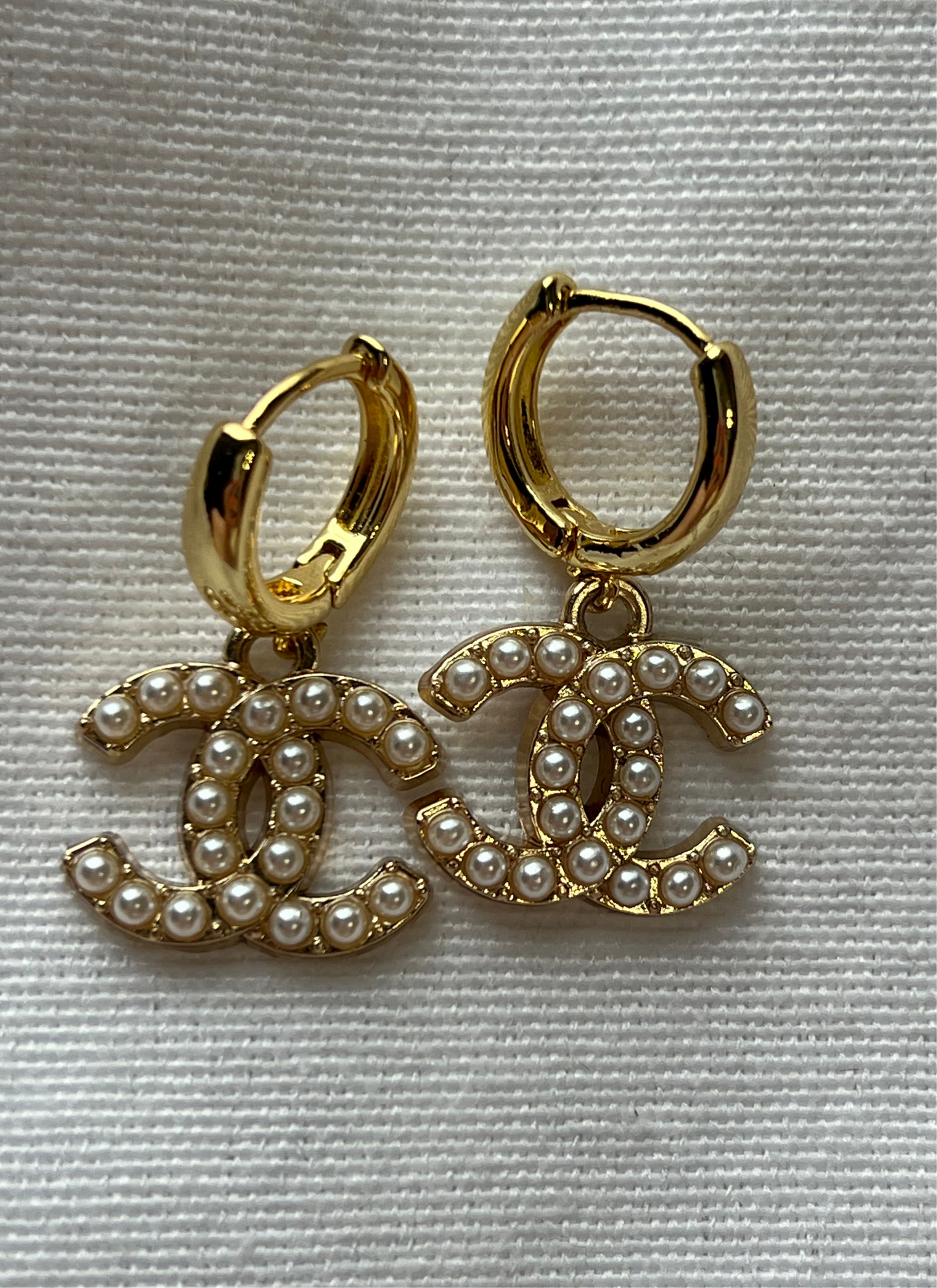 Ms. Pearl Earrings