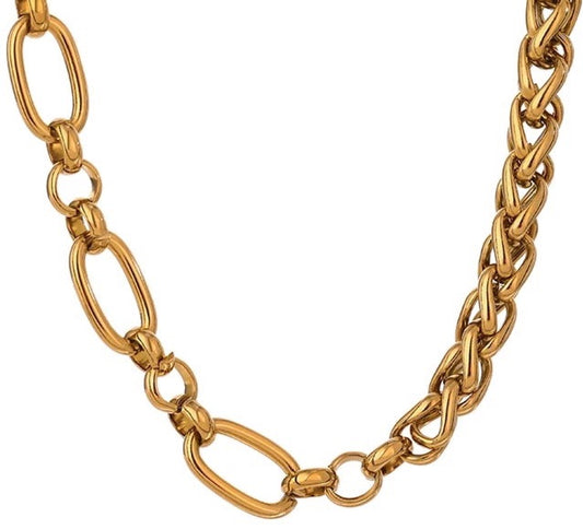 The Clara Chain in Gold